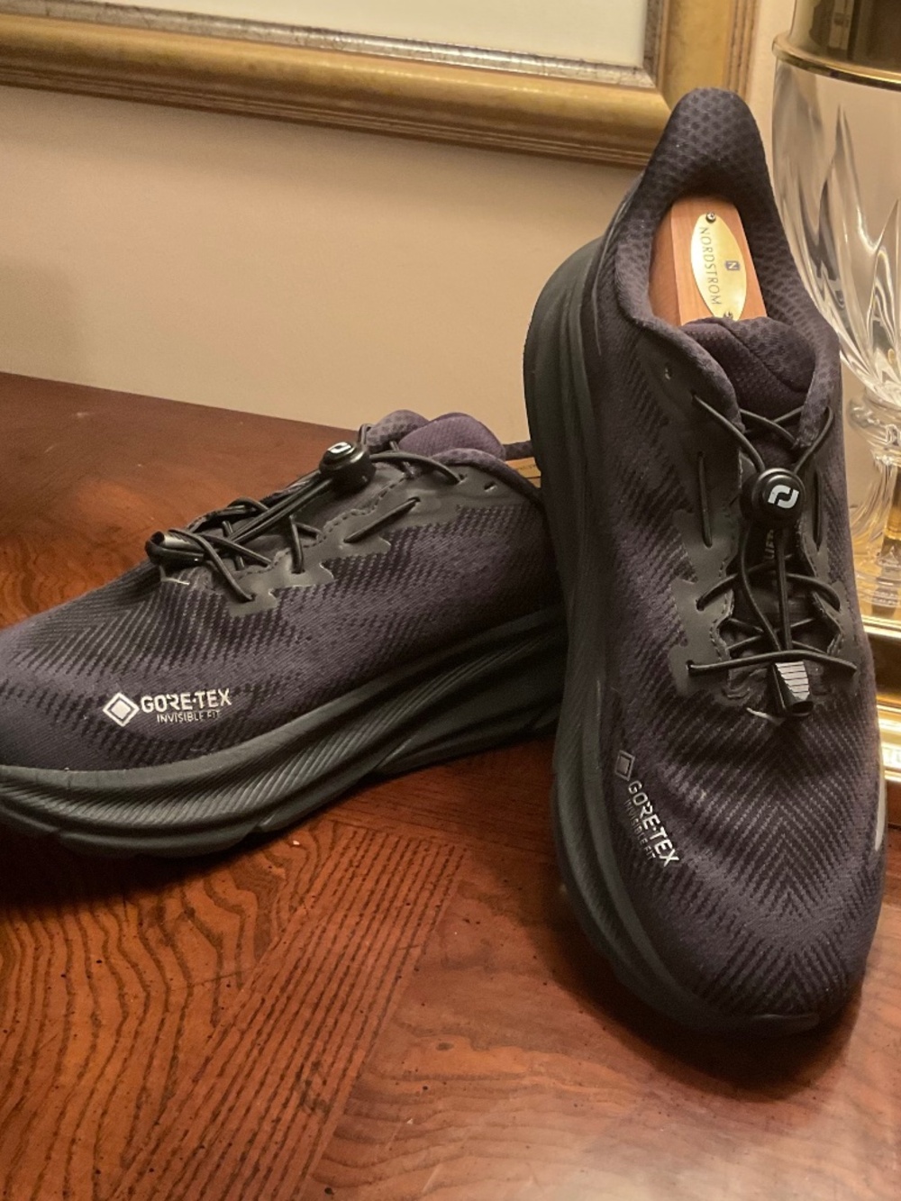 HOKA Clifton 9 GTX Women’s Running Shoes – Black – Size 10.5